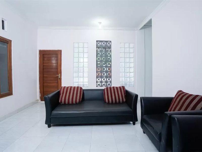 Reddoorz Syariah At Falisha Umy Ngabean Dış mekan fotoğraf